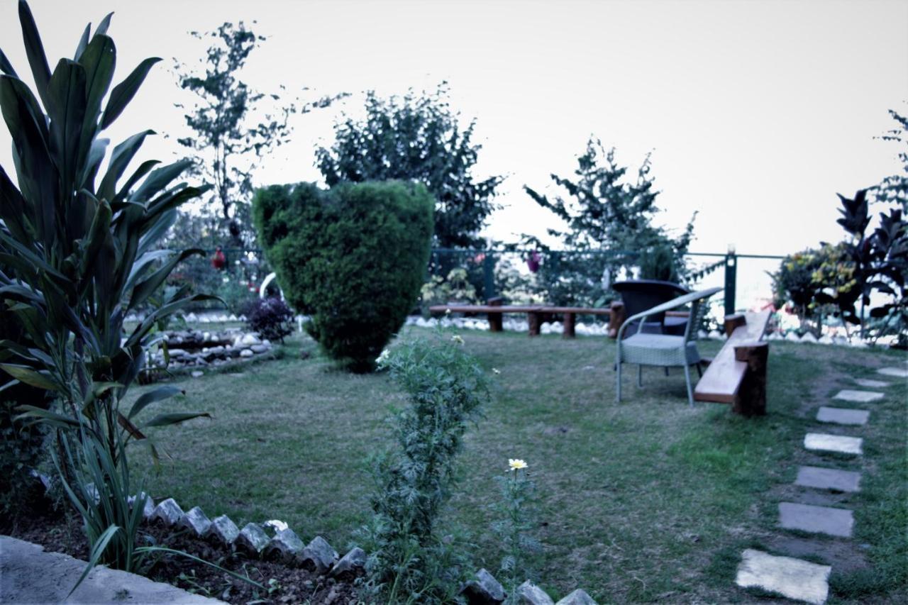 Wildleaf Kasauli Valley Homz Bed & Breakfast Bagian luar foto