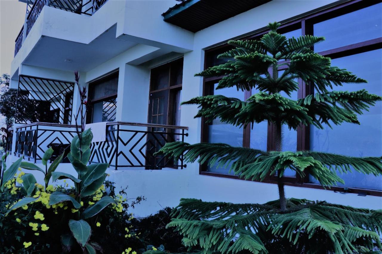 Wildleaf Kasauli Valley Homz Bed & Breakfast Bagian luar foto